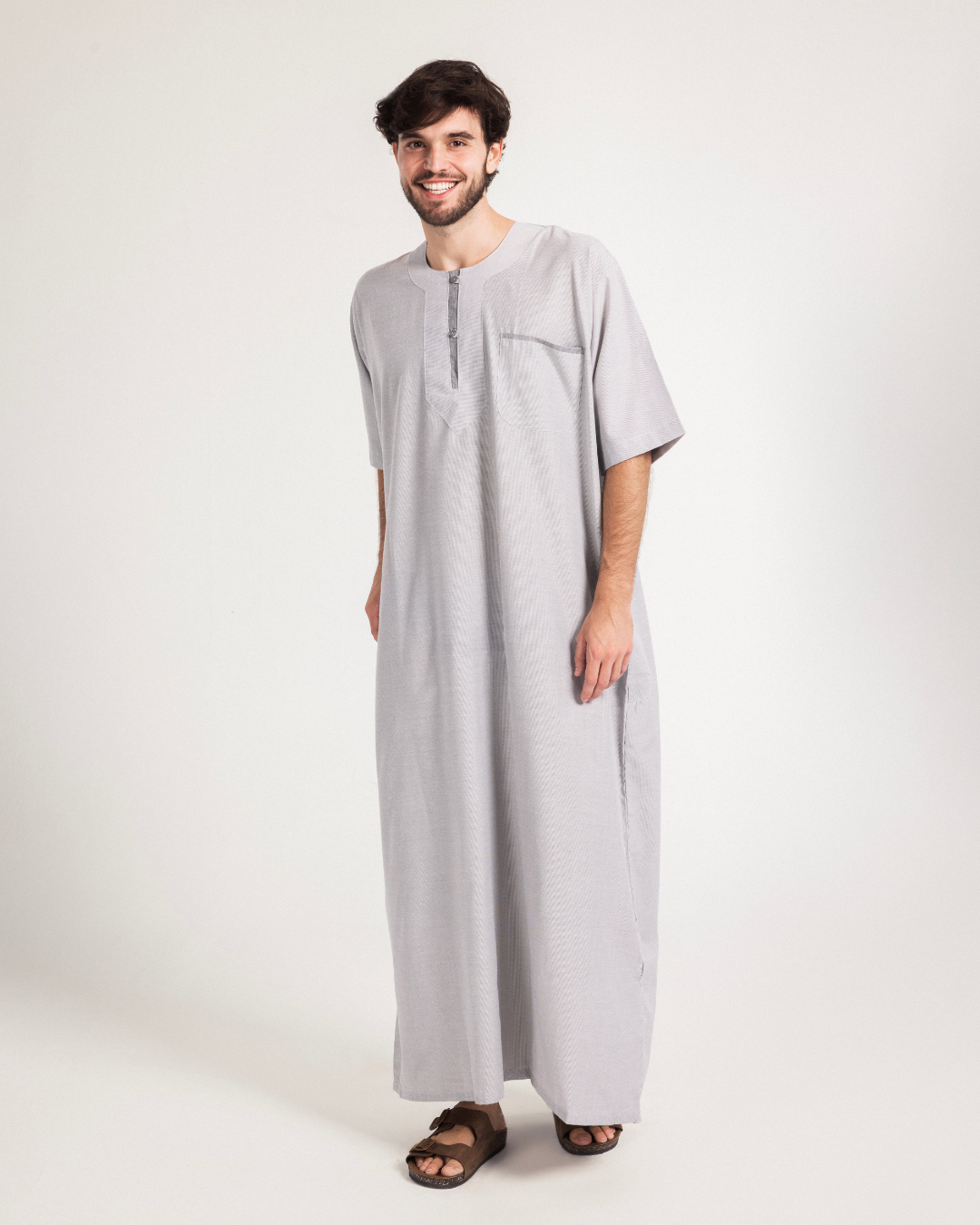 عبايه رجالي نص كم مقلمة