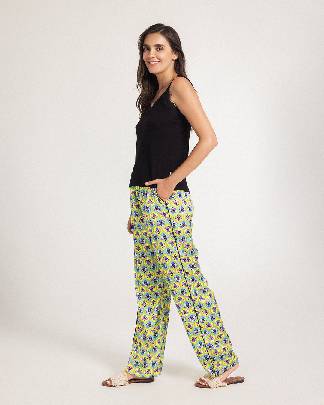 Ethnic Art بيجاما حريمي حمالة