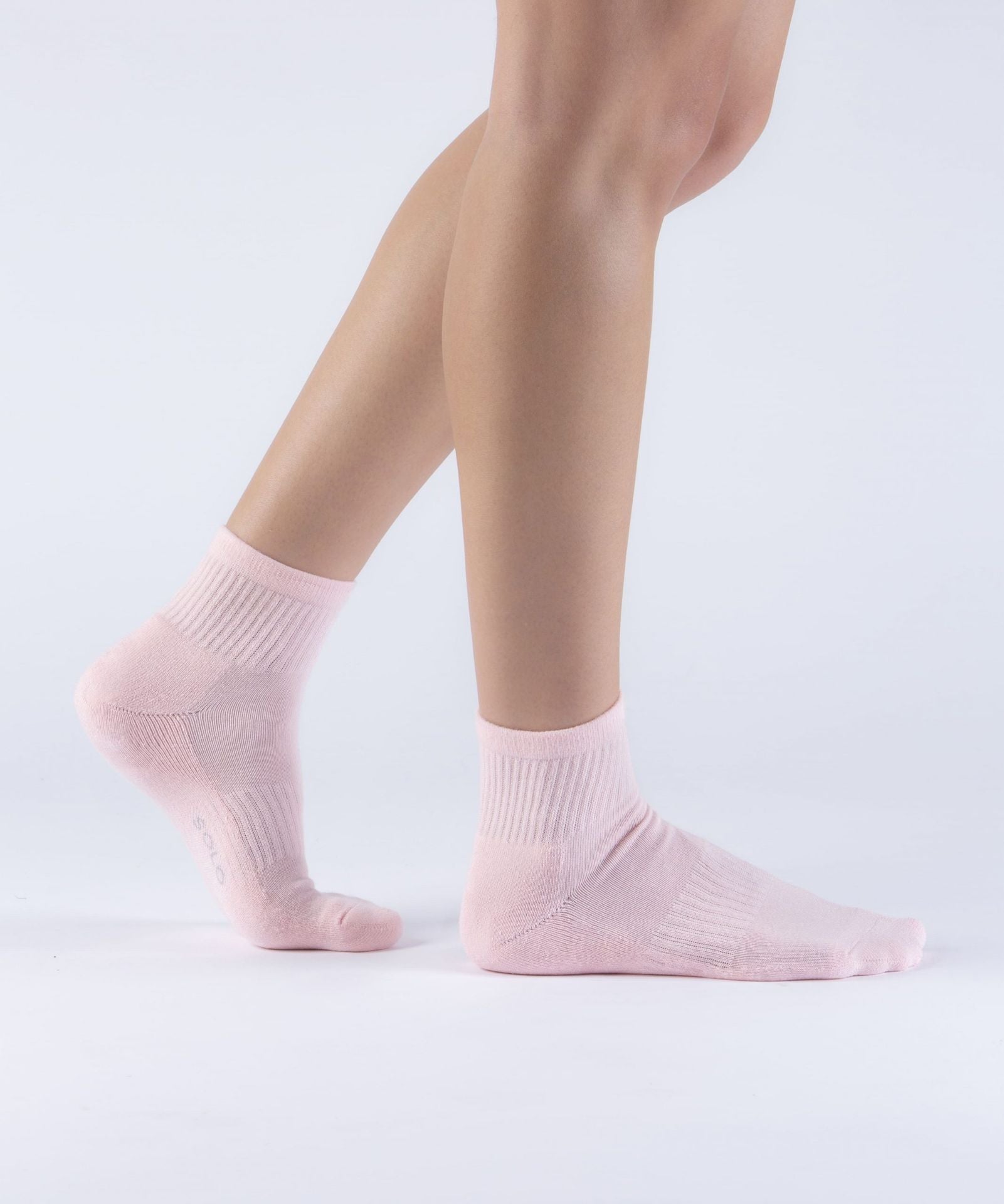 دلاغ جورب نسائي سوكيت نص فوطة